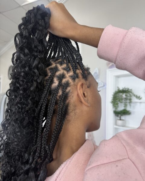 Midback Pick and Drop Knotless Braids – mid-back knotless braids with curly ends, Afro Luxe Braiding Bar, Laurel MD